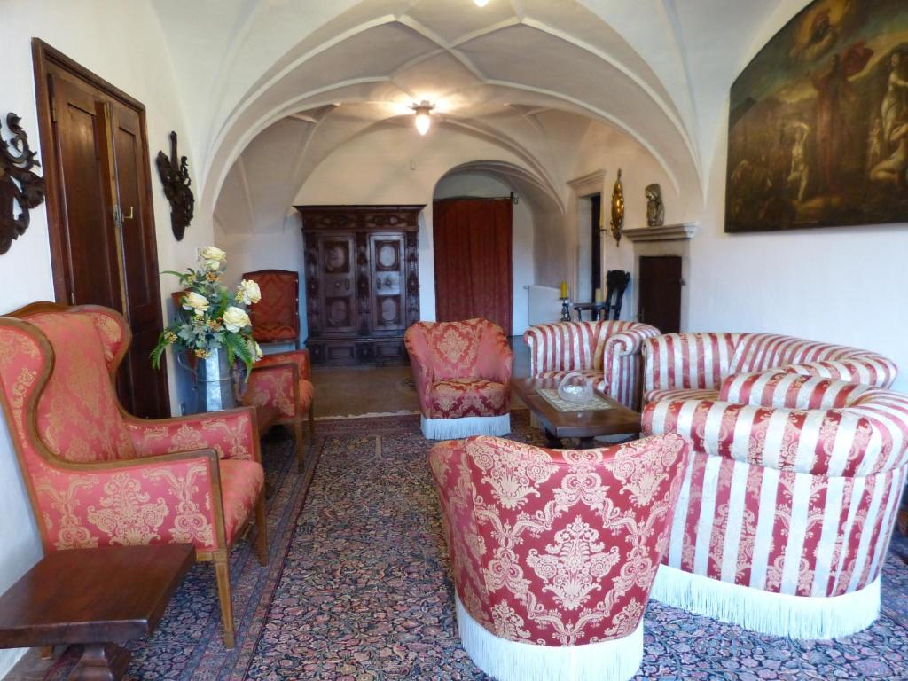 Apartments Schloss Paschbach 아피아노 술라 스트라다 델 비노 외부 사진