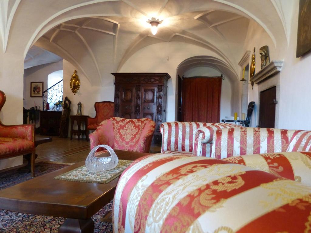 Apartments Schloss Paschbach 아피아노 술라 스트라다 델 비노 외부 사진