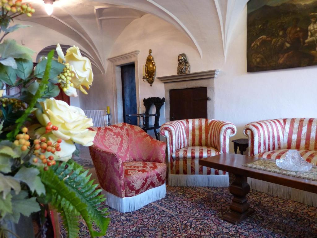 Apartments Schloss Paschbach 아피아노 술라 스트라다 델 비노 외부 사진