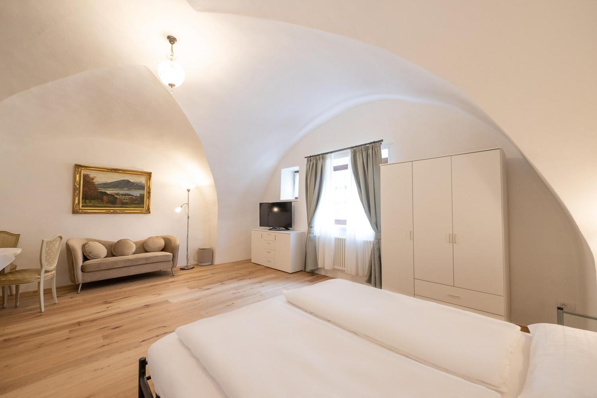 Apartments Schloss Paschbach 아피아노 술라 스트라다 델 비노 외부 사진
