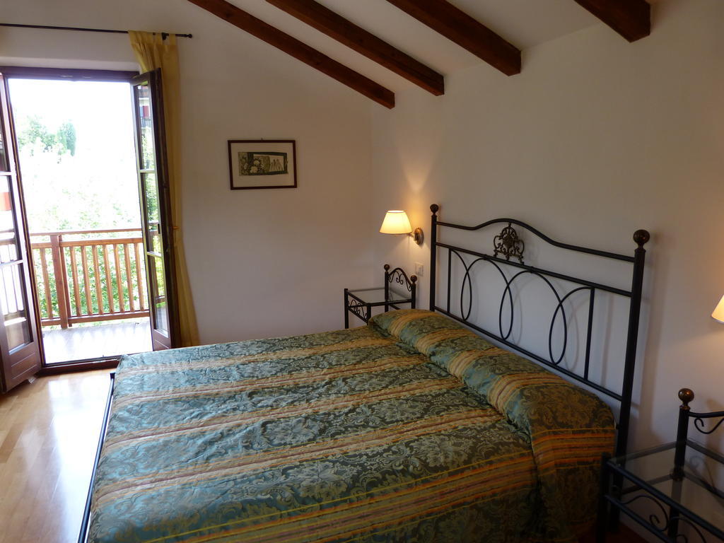 Apartments Schloss Paschbach 아피아노 술라 스트라다 델 비노 객실 사진