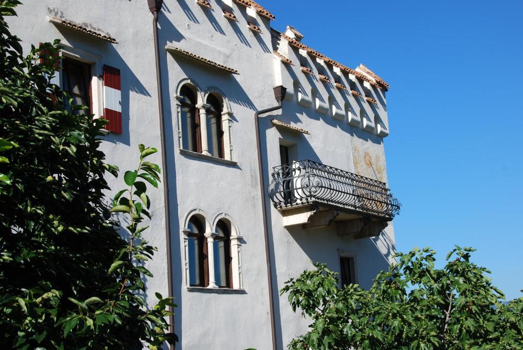 Apartments Schloss Paschbach 아피아노 술라 스트라다 델 비노 외부 사진